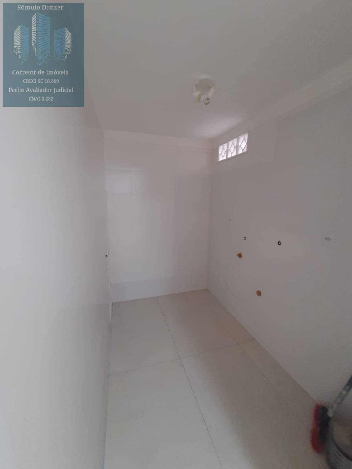 Casa à venda com 3 quartos, 74m² - Foto 11