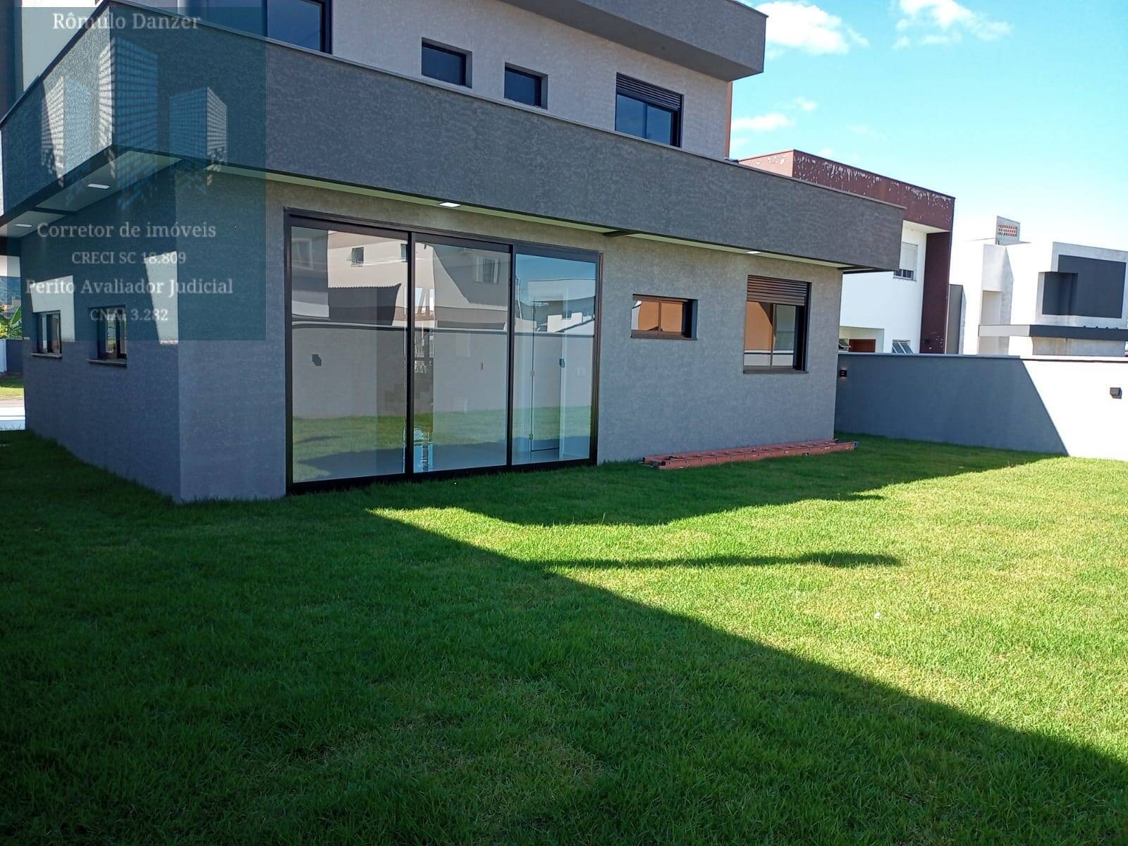 Casa à venda com 4 quartos, 235m² - Foto 9