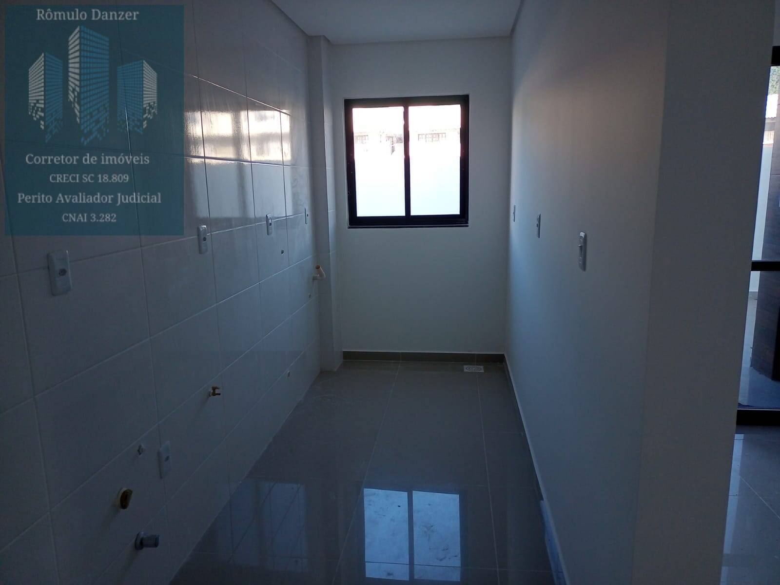 Apartamento à venda com 2 quartos, 58m² - Foto 3