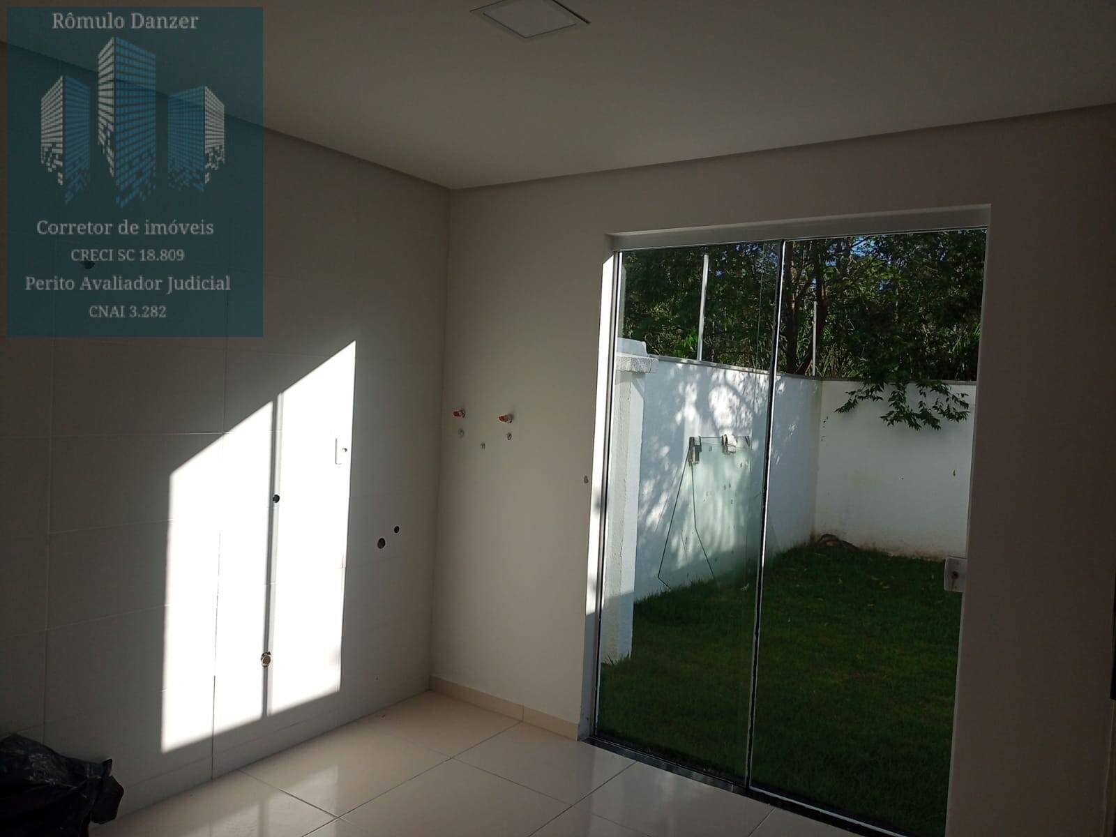 Casa à venda com 2 quartos, 122m² - Foto 9