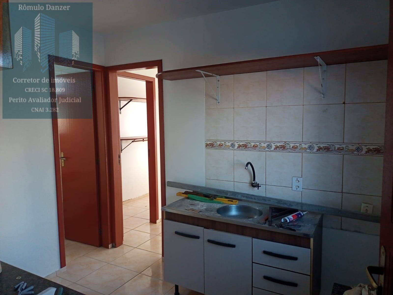 Casa à venda com 8 quartos, 240m² - Foto 10