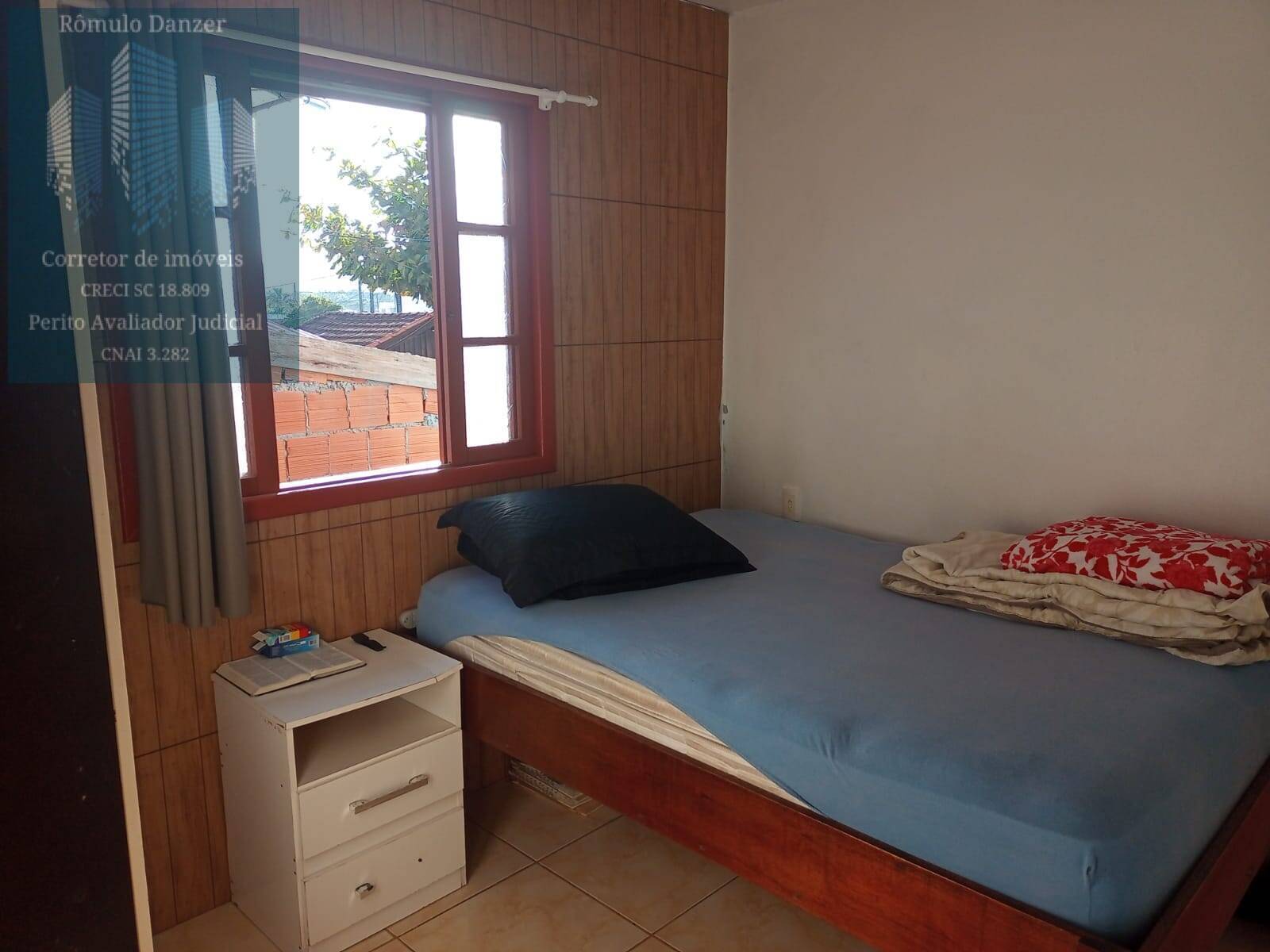 Casa à venda com 8 quartos, 240m² - Foto 15