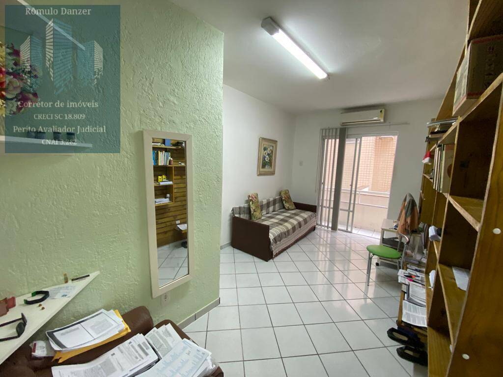 Apartamento à venda com 2 quartos, 62m² - Foto 2