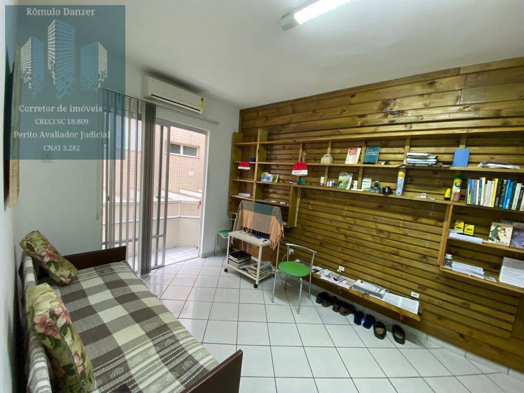 Apartamento à venda com 2 quartos, 62m² - Foto 1