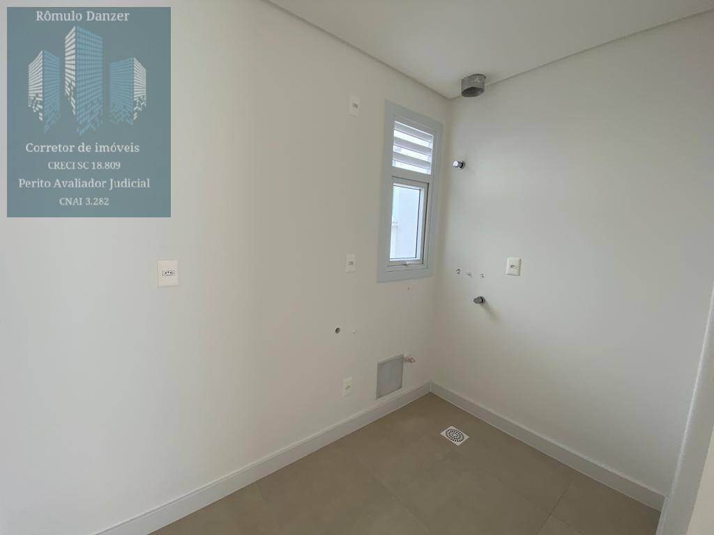 Apartamento à venda com 3 quartos, 211m² - Foto 20