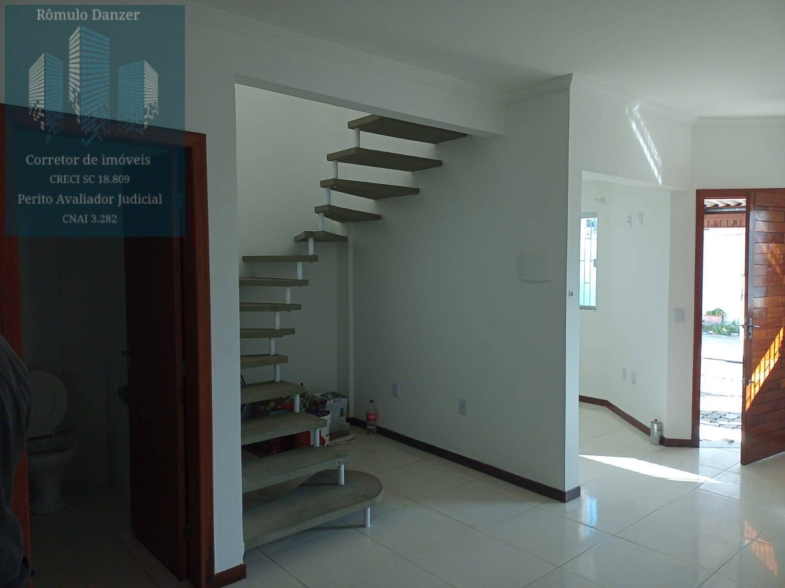 Casa à venda com 2 quartos, 80m² - Foto 4