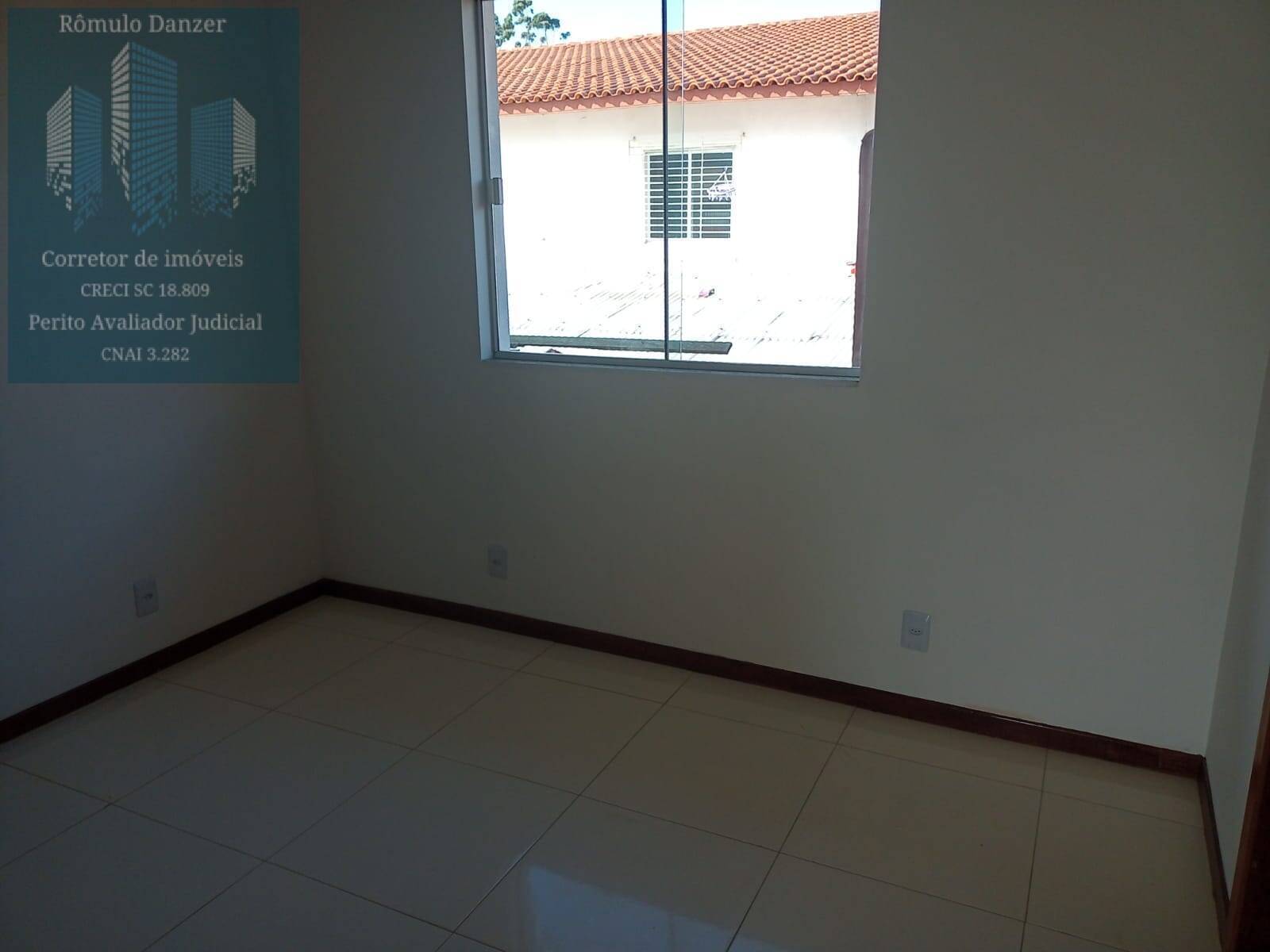 Casa à venda com 2 quartos, 80m² - Foto 12