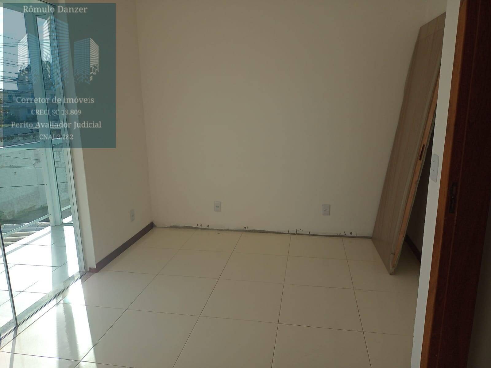 Casa à venda com 2 quartos, 80m² - Foto 17