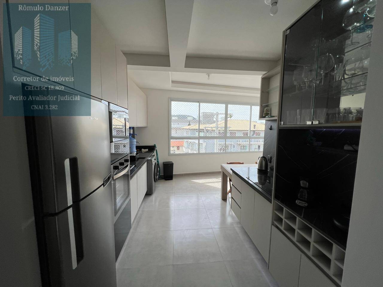 Apartamento à venda com 2 quartos, 76m² - Foto 11