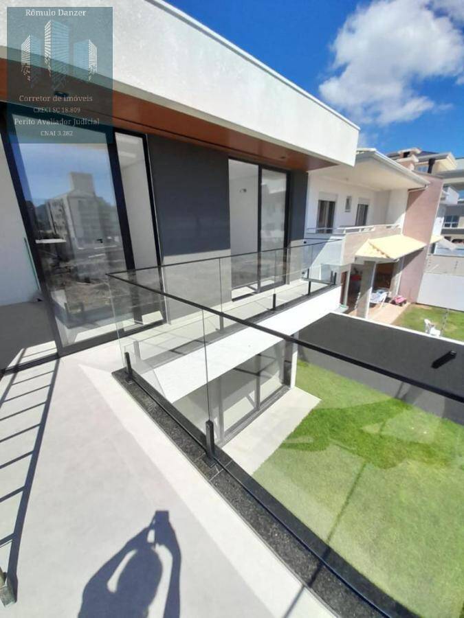 Casa à venda com 4 quartos, 205m² - Foto 7