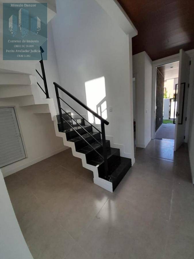 Casa à venda com 4 quartos, 205m² - Foto 8