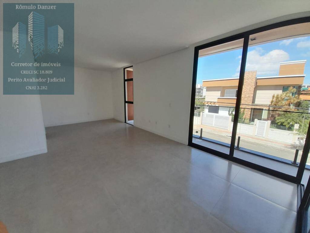 Casa à venda com 4 quartos, 205m² - Foto 15