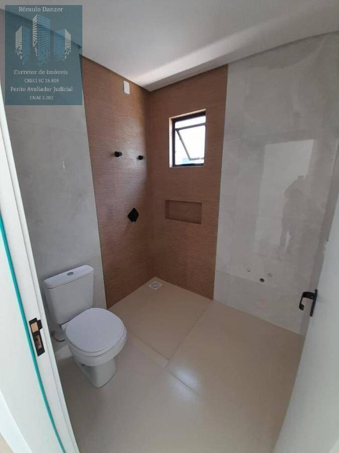 Casa à venda com 4 quartos, 205m² - Foto 12