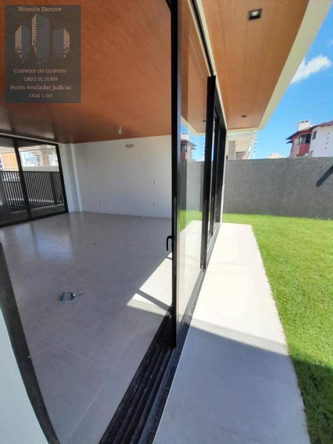 Casa à venda com 4 quartos, 205m² - Foto 13