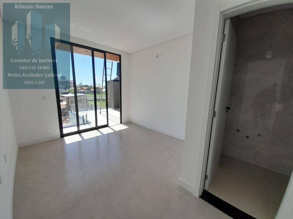 Casa à venda com 4 quartos, 205m² - Foto 11