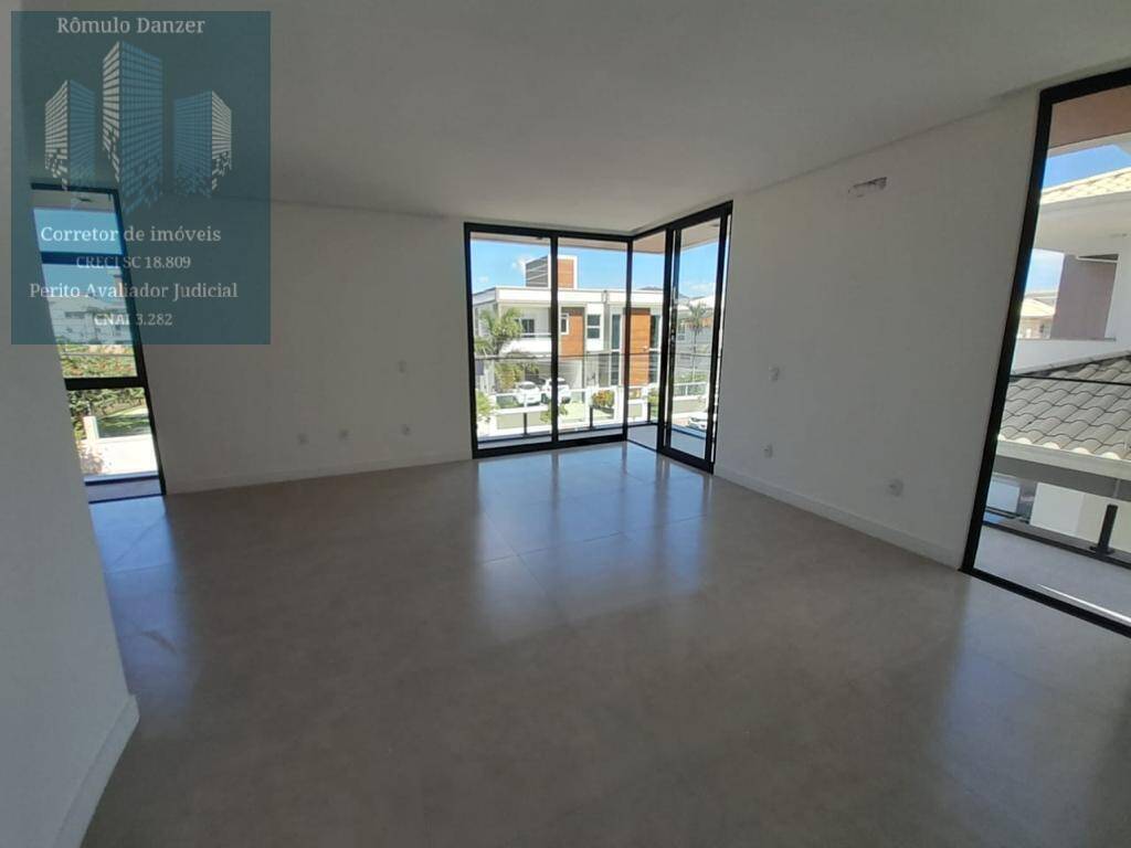 Casa à venda com 4 quartos, 205m² - Foto 19