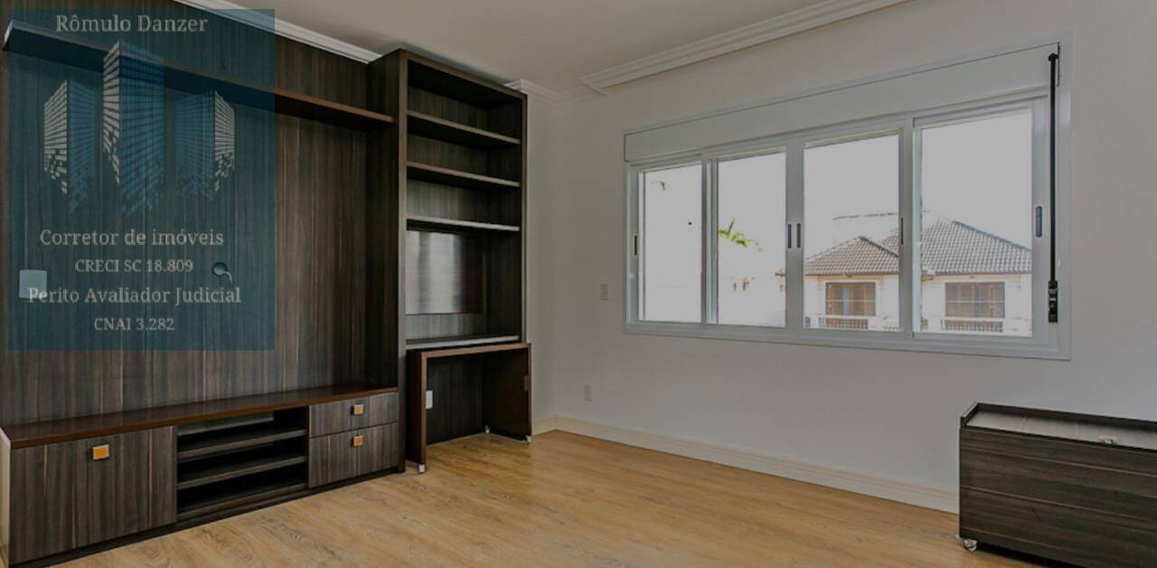 Casa à venda com 4 quartos, 365m² - Foto 13