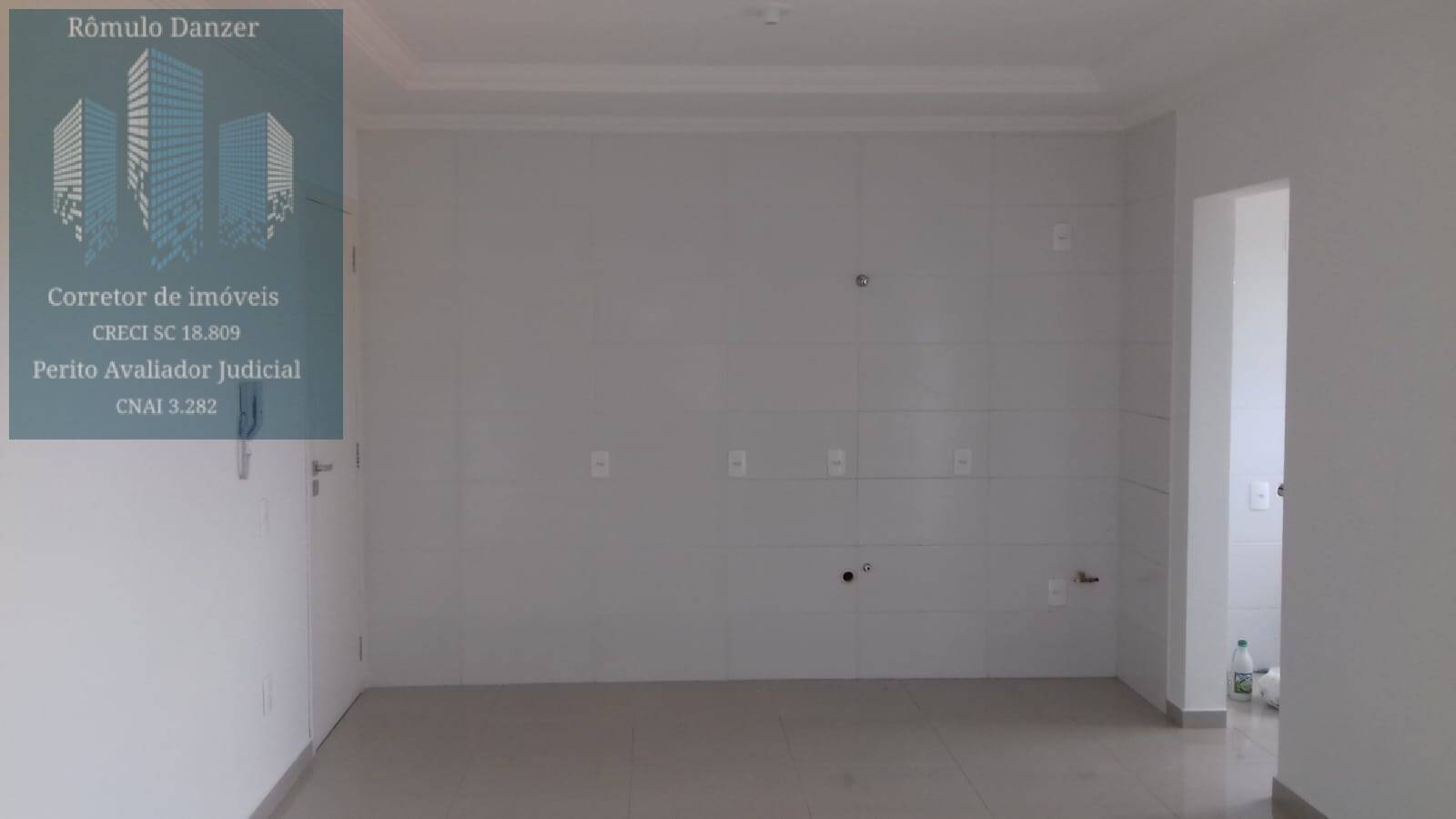 Apartamento à venda com 2 quartos, 70m² - Foto 14