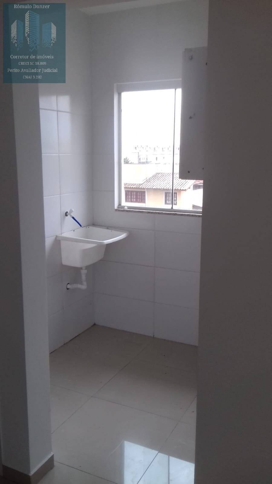 Apartamento à venda com 2 quartos, 70m² - Foto 13