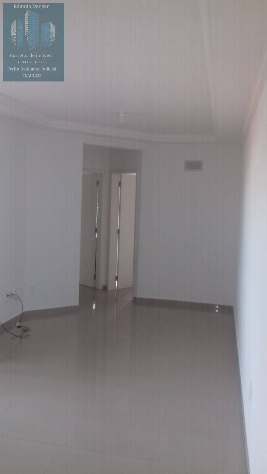 Apartamento à venda com 2 quartos, 70m² - Foto 19