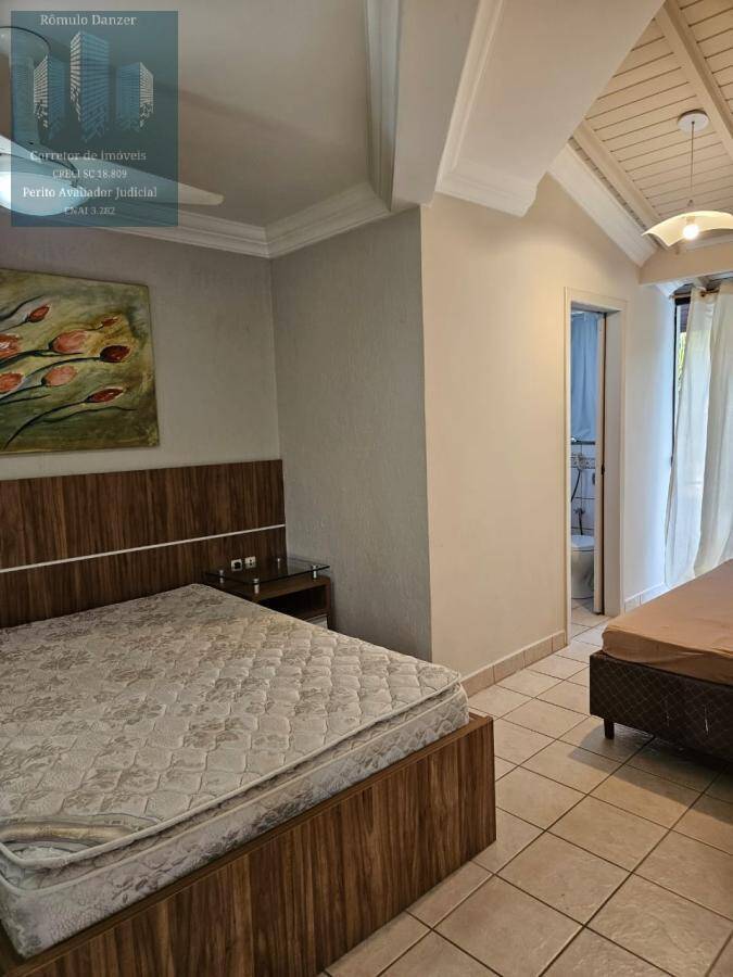 Apartamento à venda com 3 quartos, 150m² - Foto 4