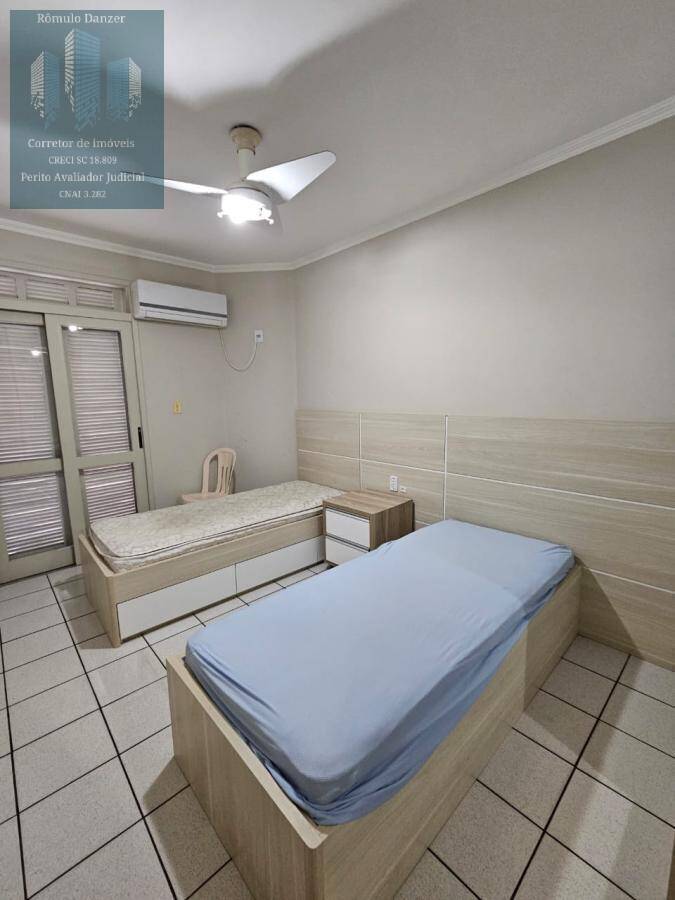 Apartamento à venda com 3 quartos, 150m² - Foto 11