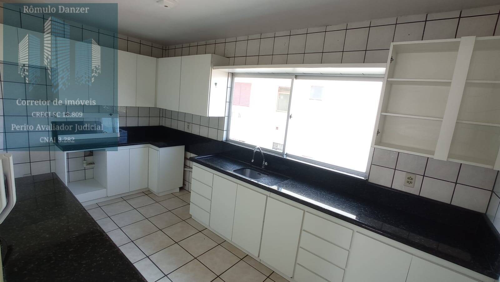 Apartamento à venda com 3 quartos, 170m² - Foto 8