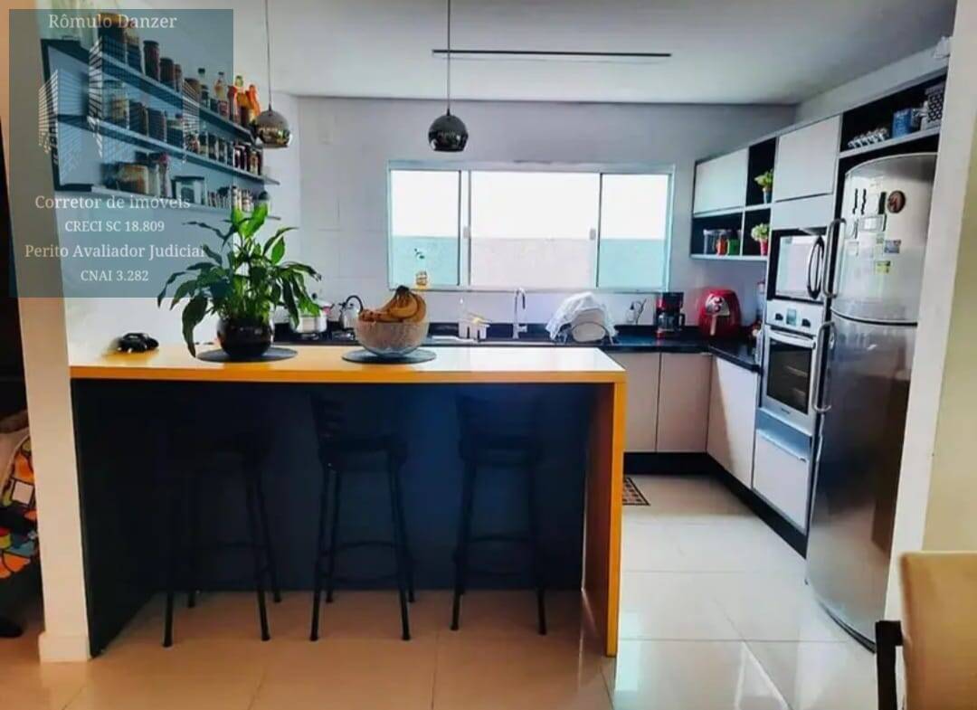 Casa à venda com 5 quartos, 320m² - Foto 17