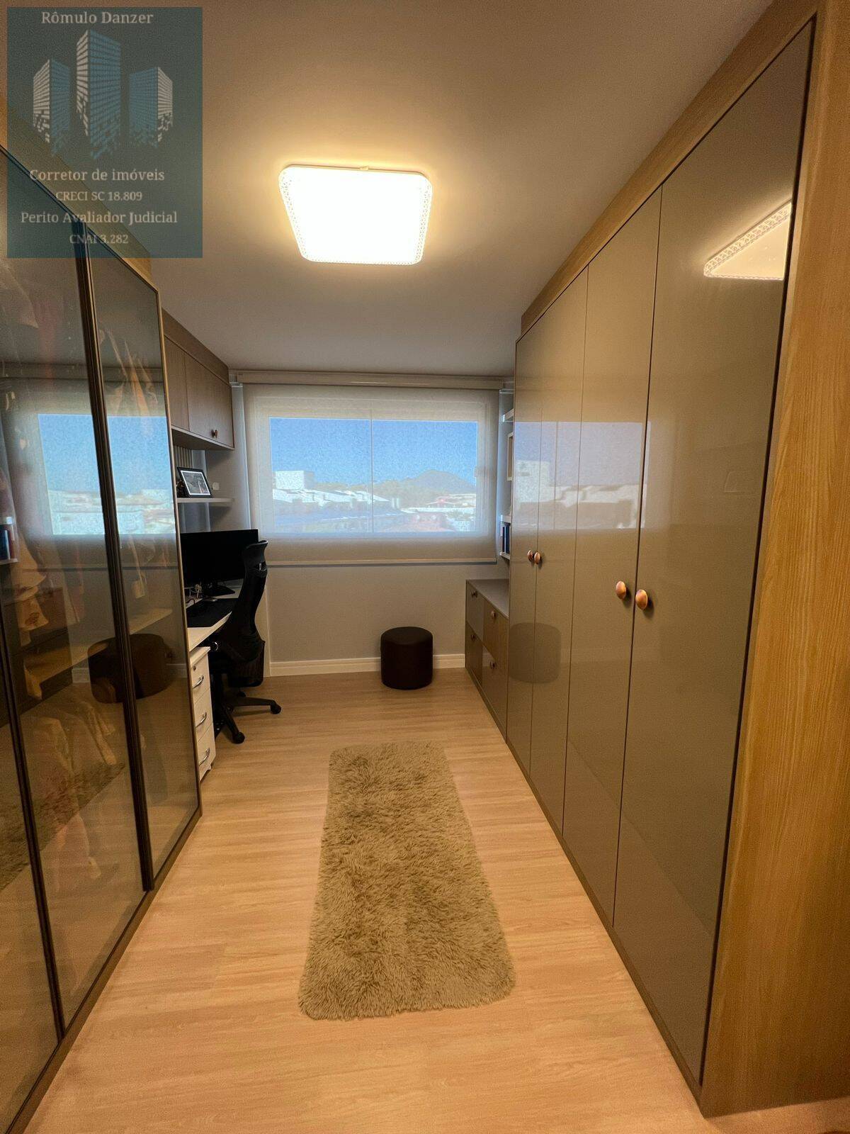 Apartamento à venda com 3 quartos, 219m² - Foto 9