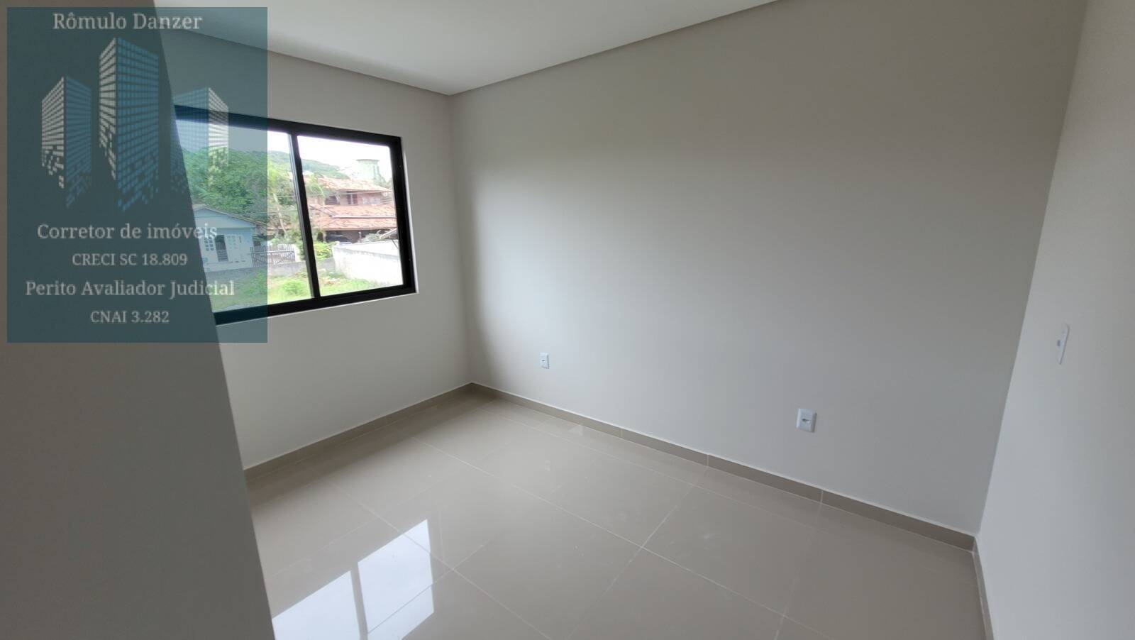 Casa à venda com 2 quartos, 100m² - Foto 10