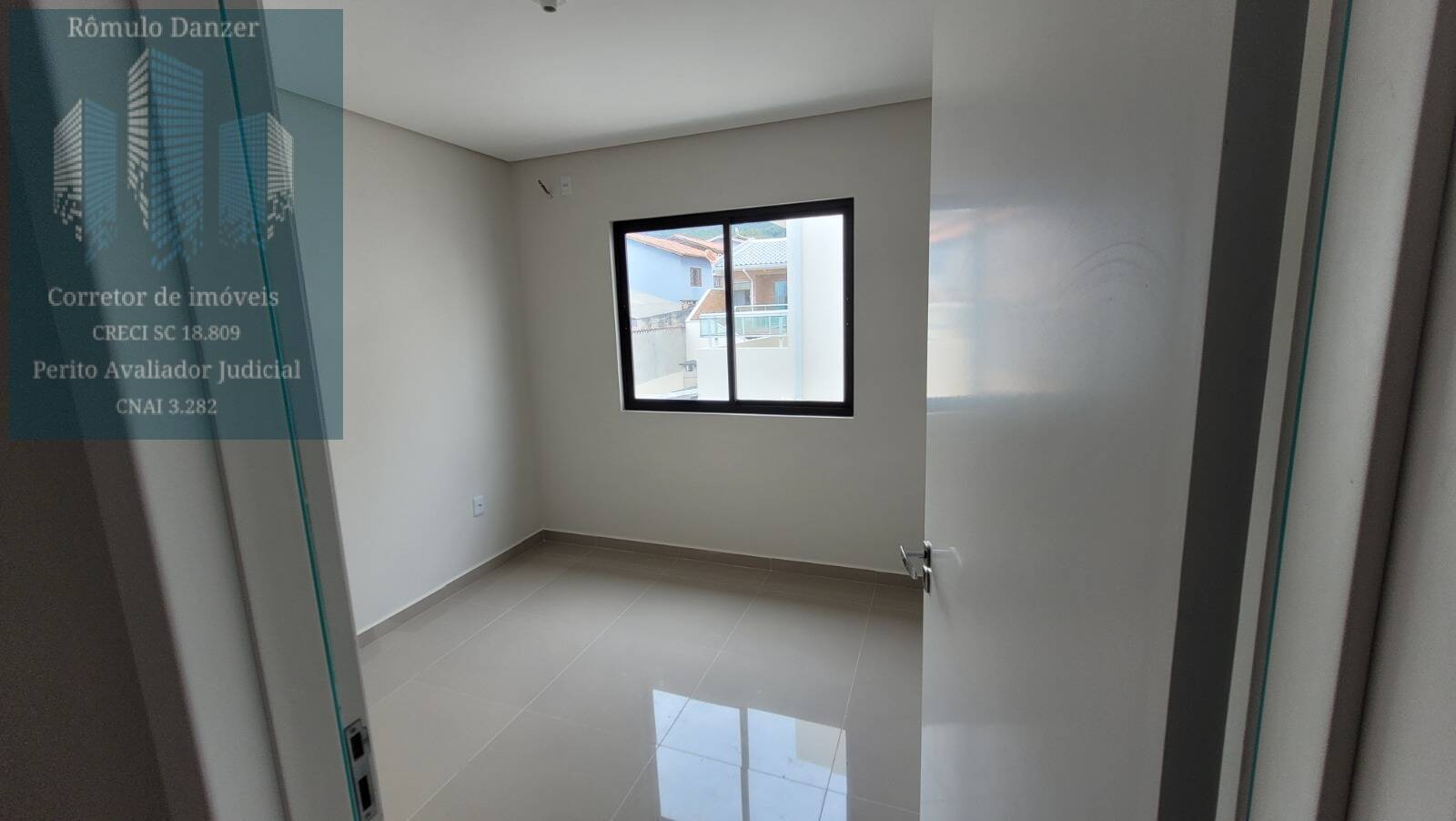 Casa à venda com 2 quartos, 100m² - Foto 12