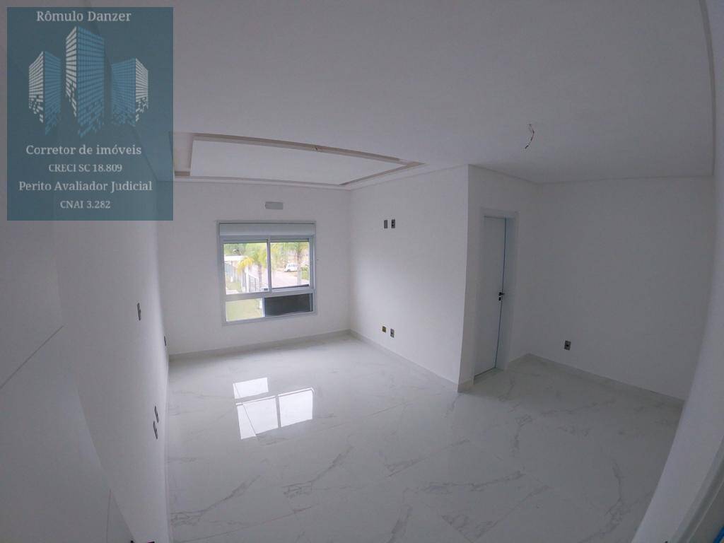 Casa à venda com 3 quartos, 212m² - Foto 14