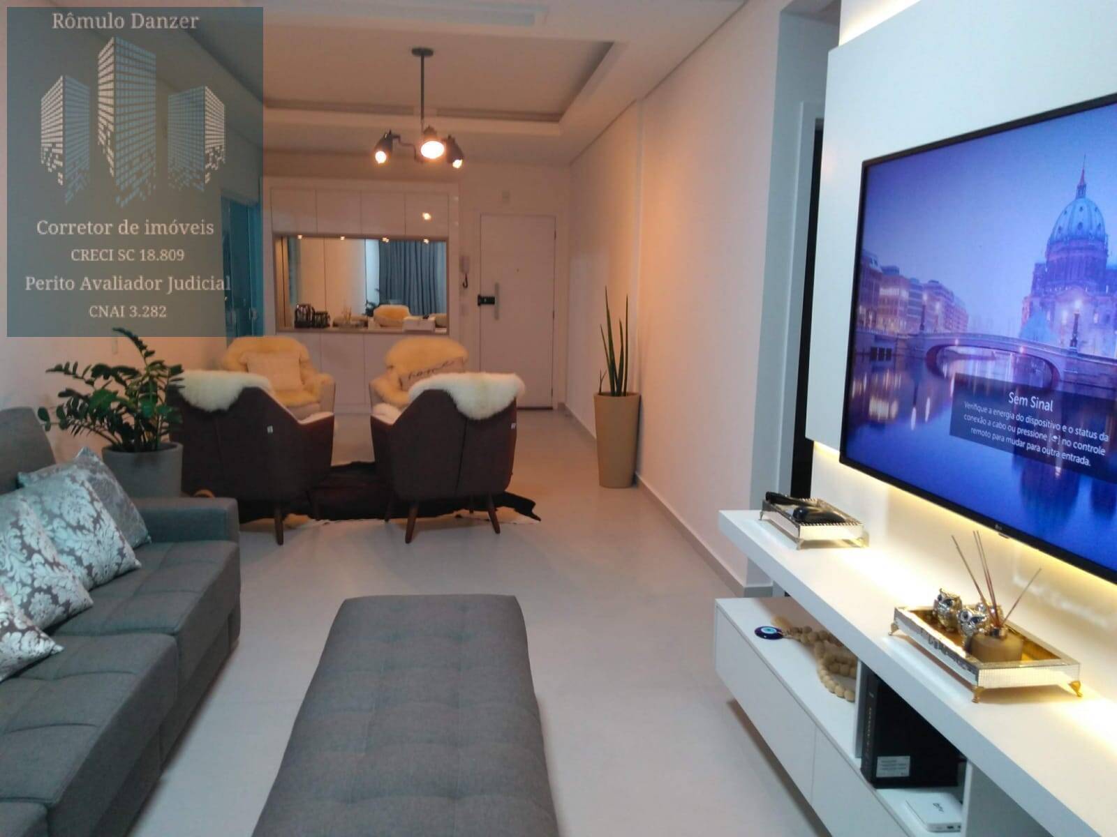 Apartamento à venda com 2 quartos, 220m² - Foto 2