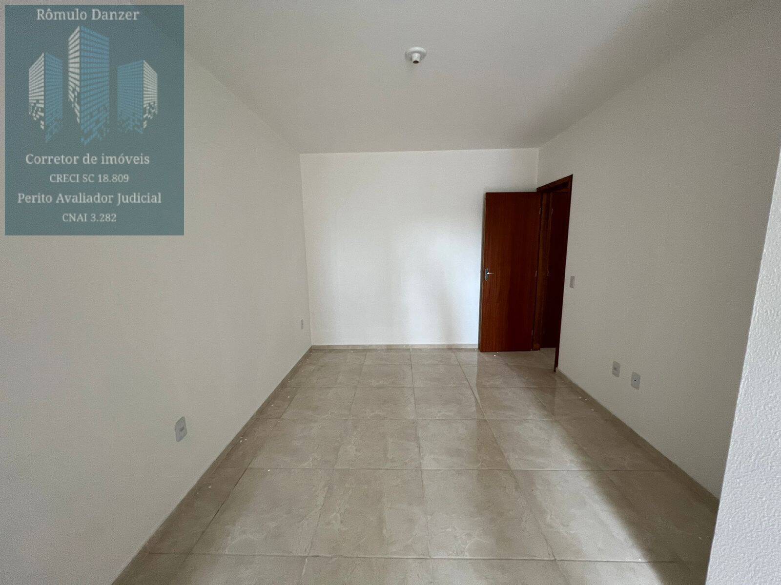 Apartamento à venda com 2 quartos, 60m² - Foto 3