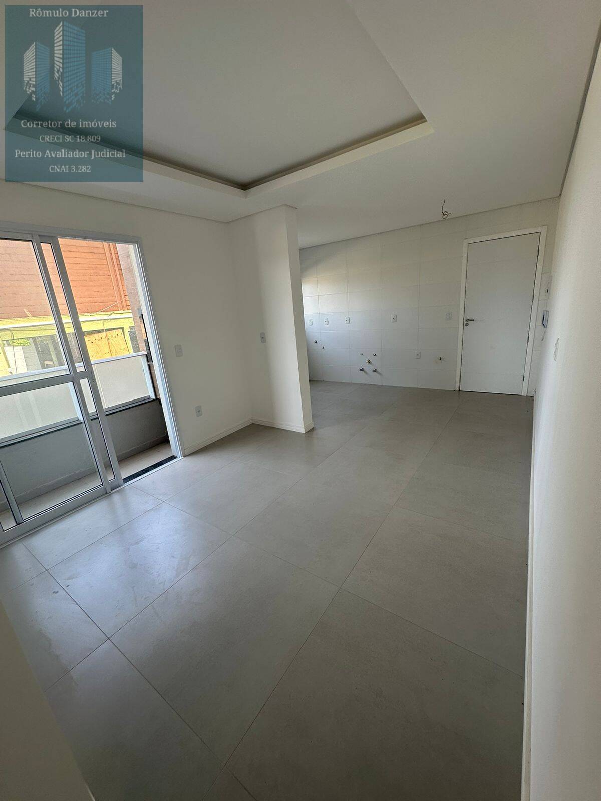 Apartamento à venda com 2 quartos, 64m² - Foto 9