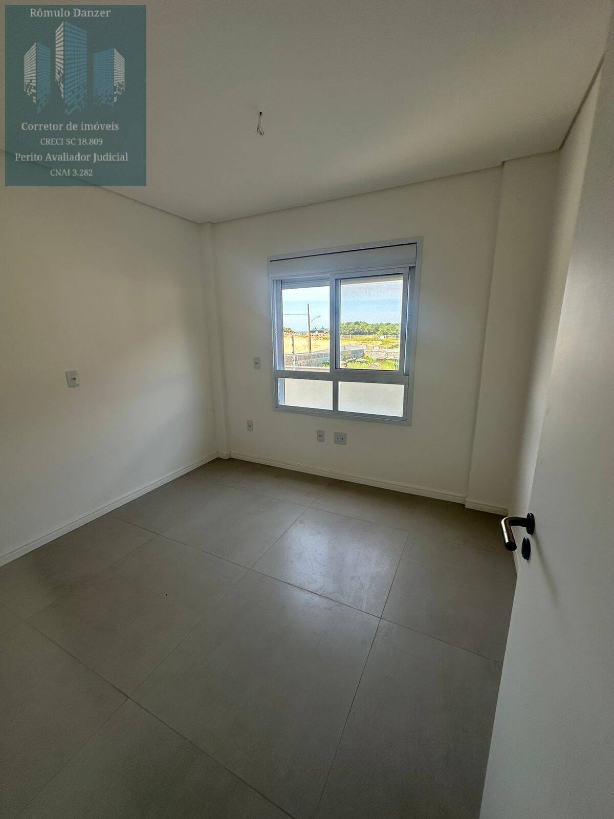 Apartamento à venda com 2 quartos, 64m² - Foto 10