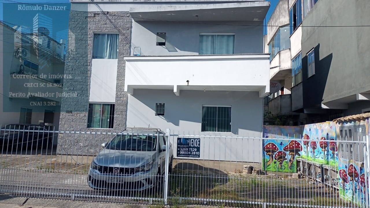 Apartamento à venda com 2 quartos, 100m² - Foto 1