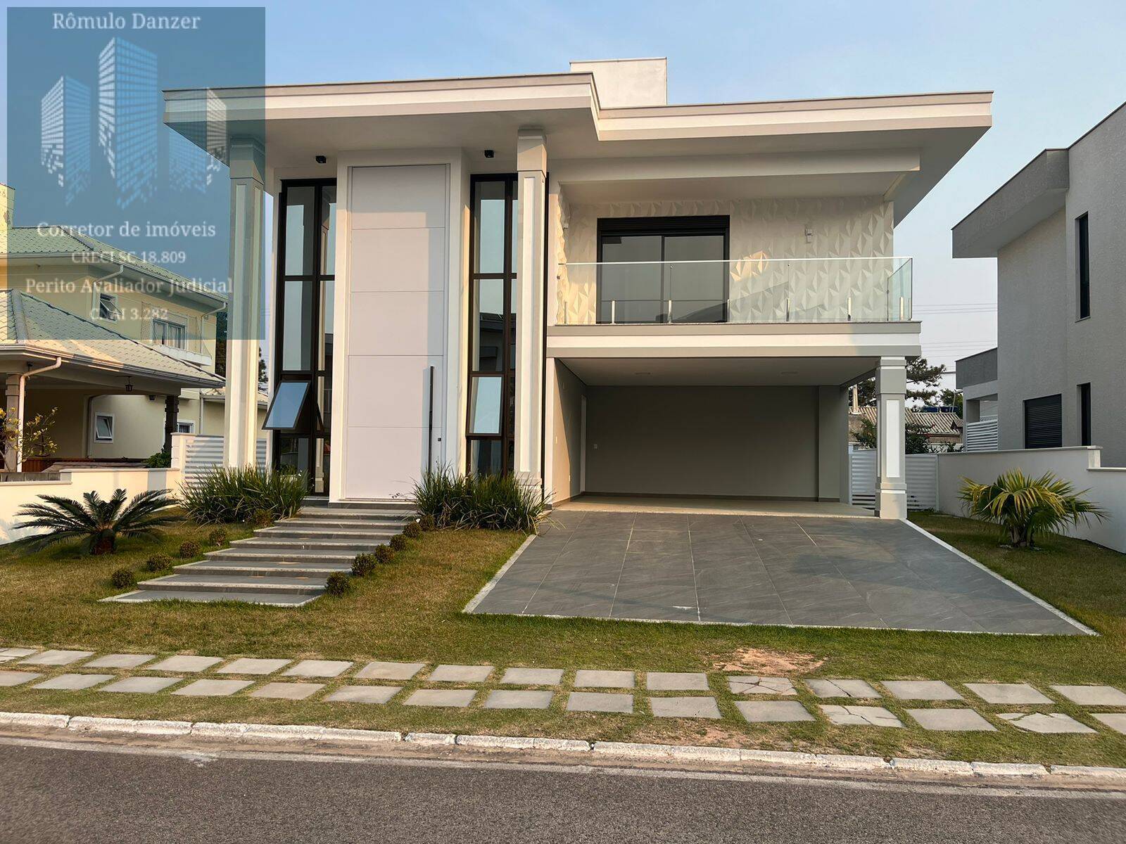 Casa à venda com 4 quartos, 375m² - Foto 2