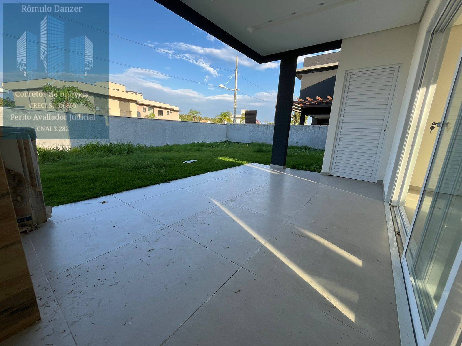 Casa à venda com 4 quartos, 228m² - Foto 13