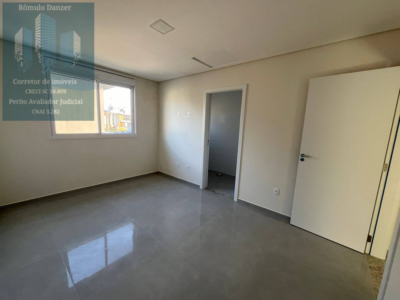 Casa à venda com 4 quartos, 228m² - Foto 19