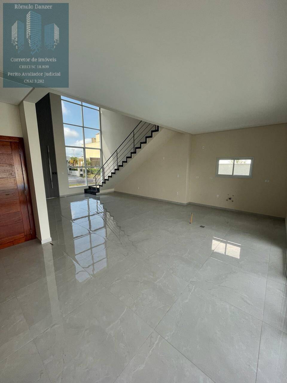 Casa à venda com 3 quartos, 200m² - Foto 4