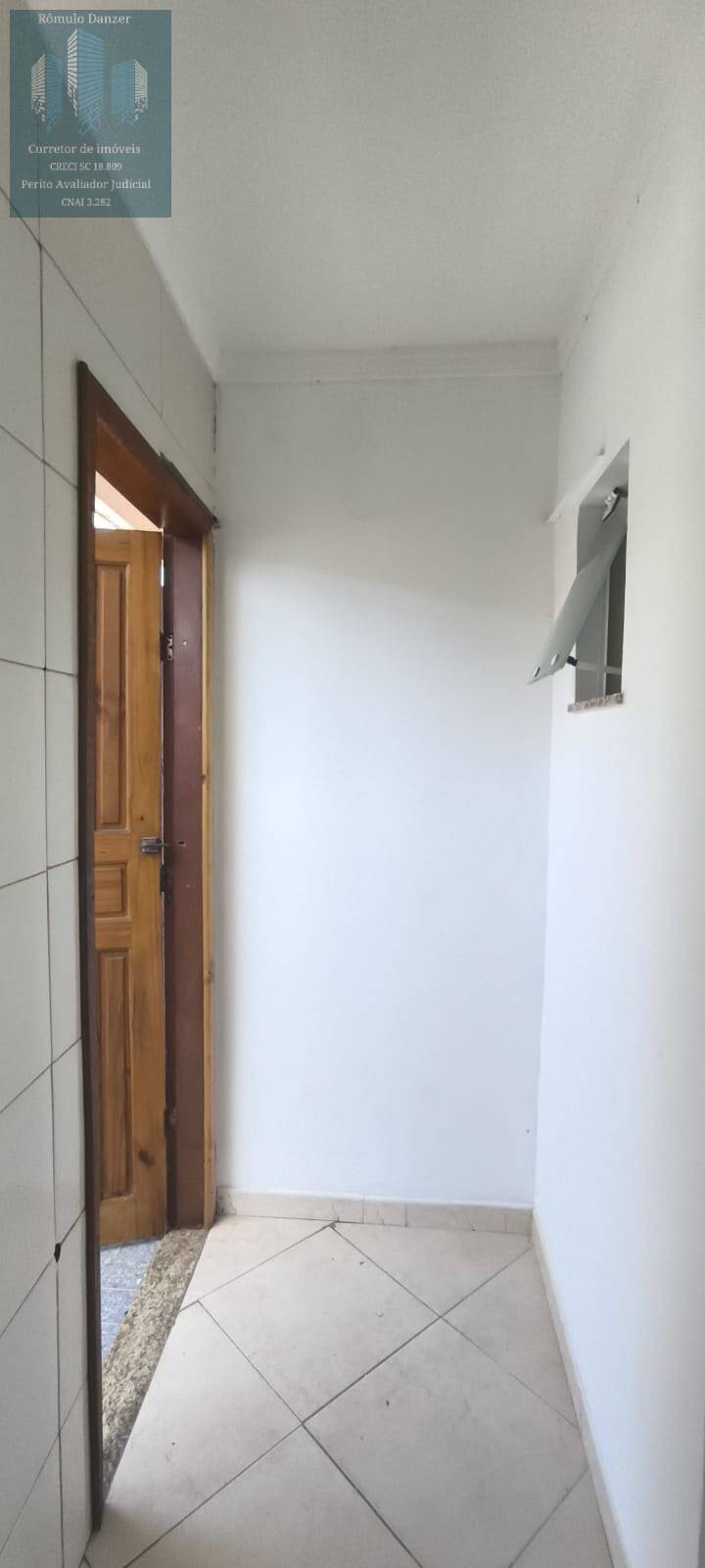 Casa à venda com 2 quartos, 60m² - Foto 14