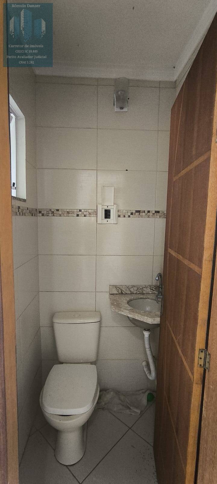 Casa à venda com 2 quartos, 60m² - Foto 18