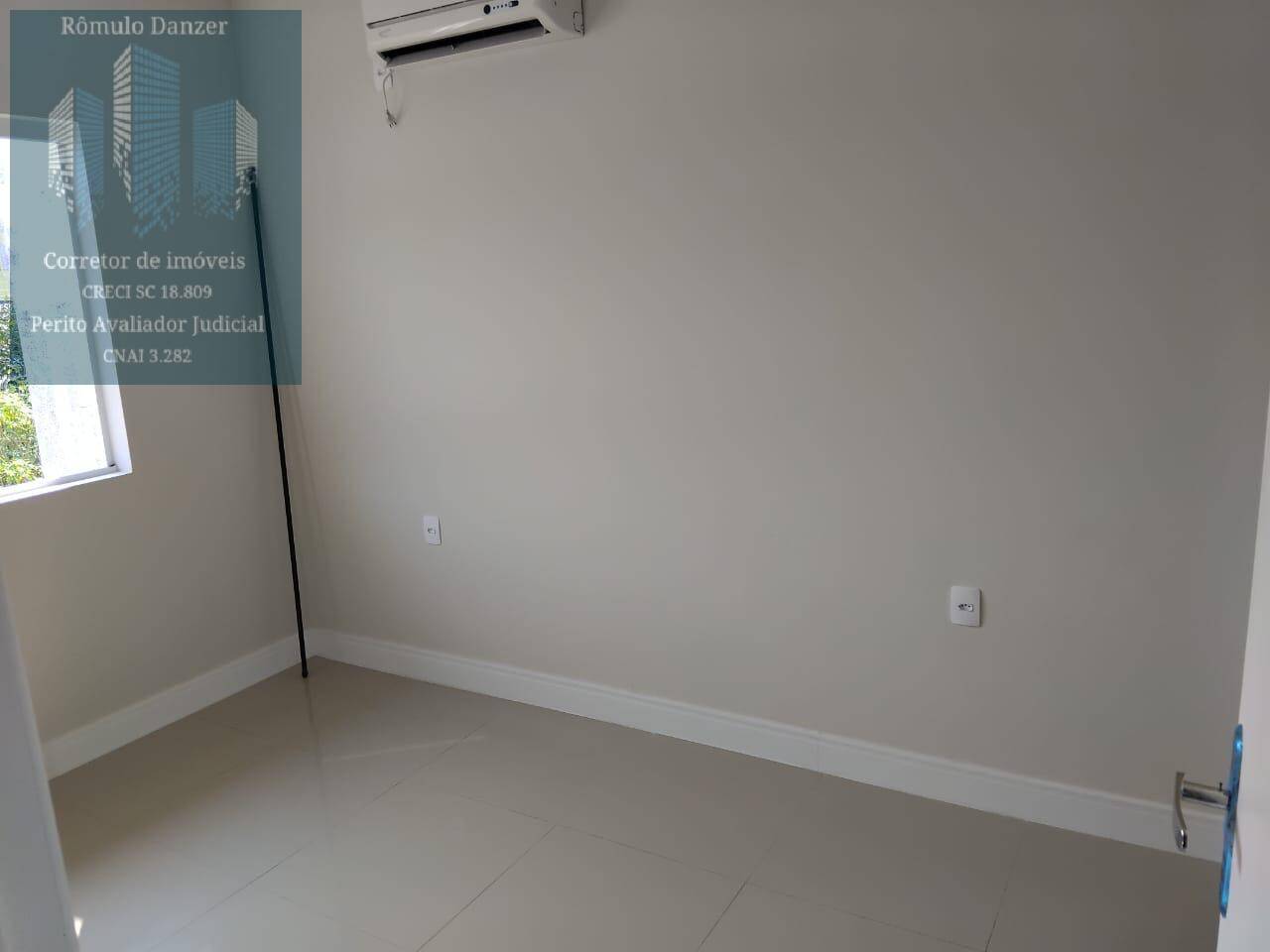 Casa à venda com 3 quartos, 82m² - Foto 15